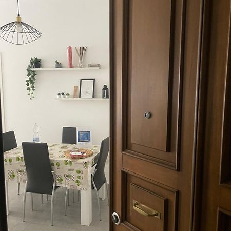 Deluxe Apartment Self Check In Parking Генуа Екстериор снимка