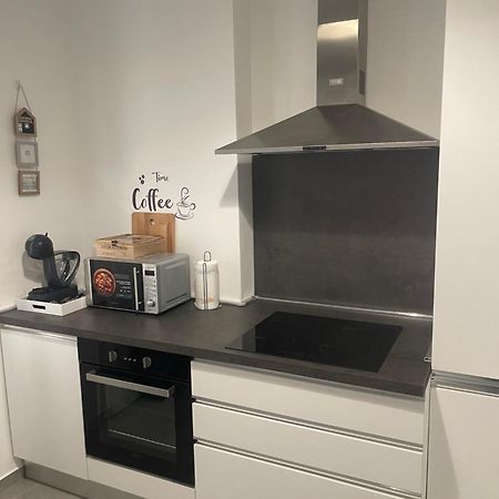 Deluxe Apartment Self Check In Parking Генуа Екстериор снимка
