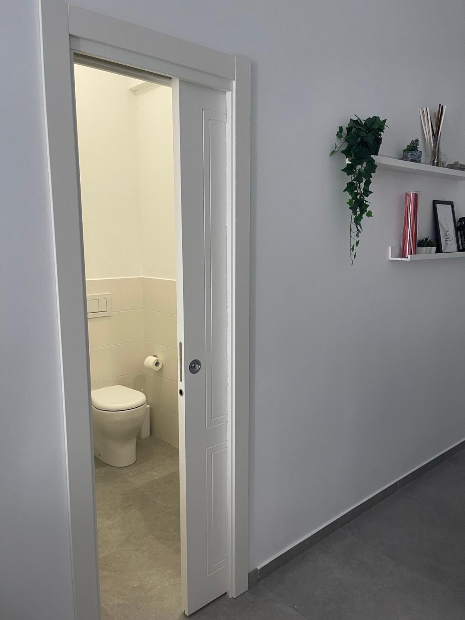 Deluxe Apartment Self Check In Parking Генуа Екстериор снимка