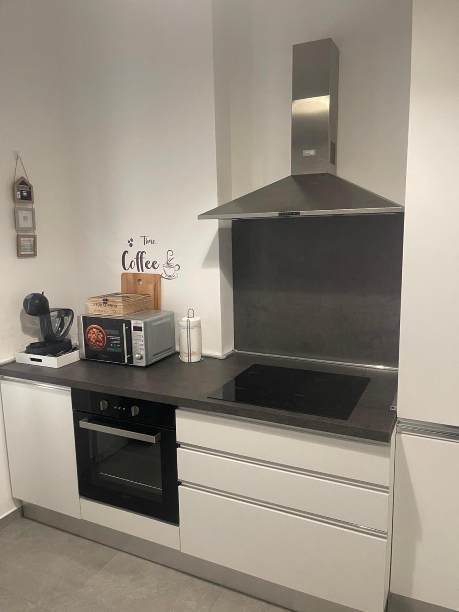 Deluxe Apartment Self Check In Parking Генуа Екстериор снимка